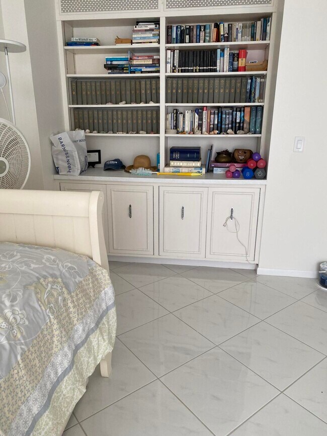 Building Photo - 3590 S Ocean Blvd