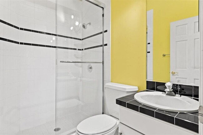 Building Photo - 6445 Renwick Cir