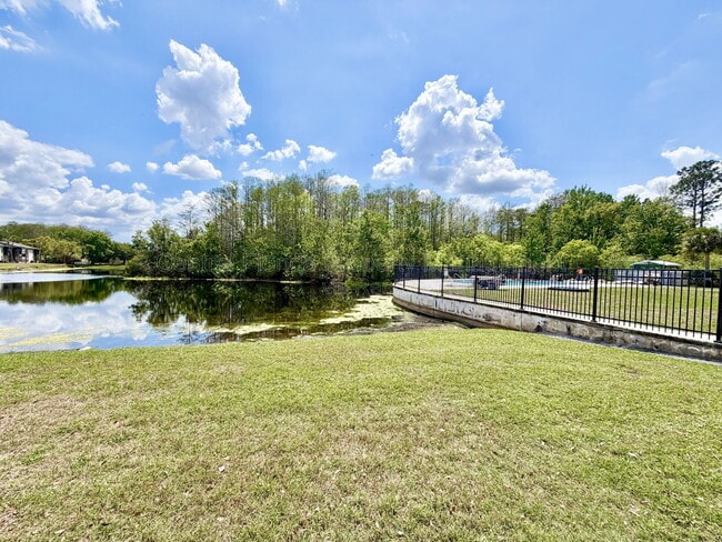 Building Photo - 10227 Comfort Cir