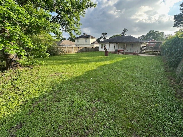 Building Photo - 13972 Buckskin Dr