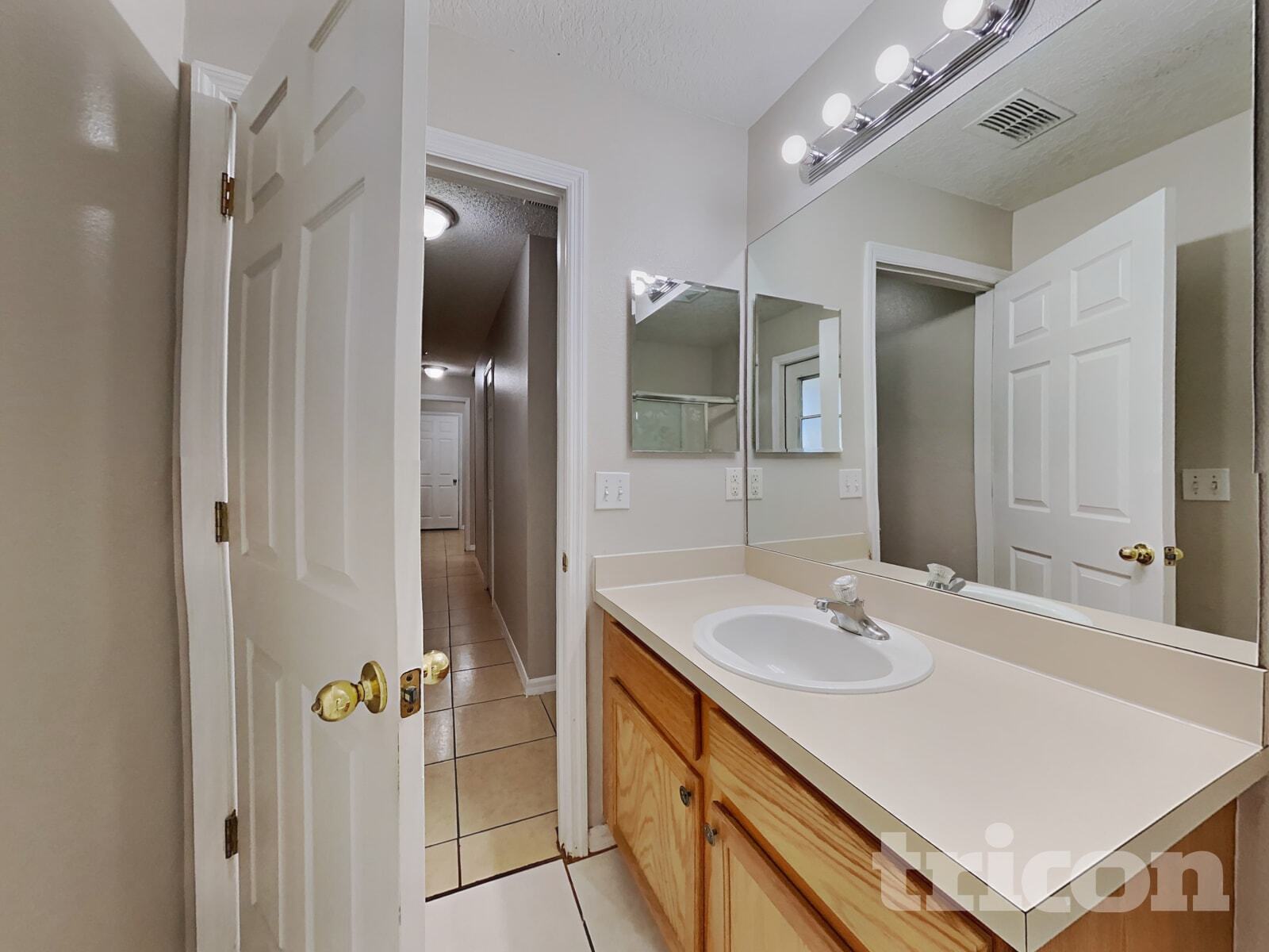 Building Photo - 910 Albertville Ct