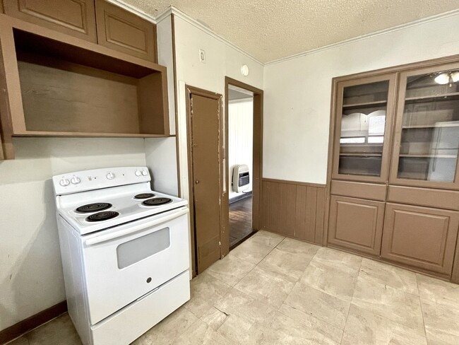 Building Photo - 111 5th Ave NW