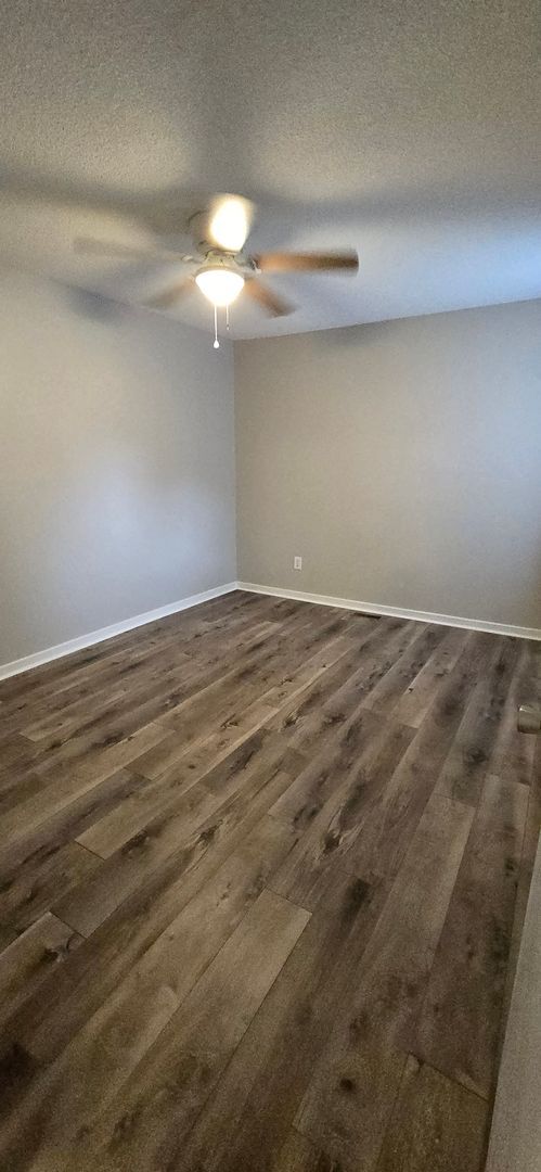 Building Photo - 3 bed 2 bath Condo for rent