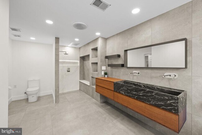 Building Photo - 3545 Winfield Lane Northwest