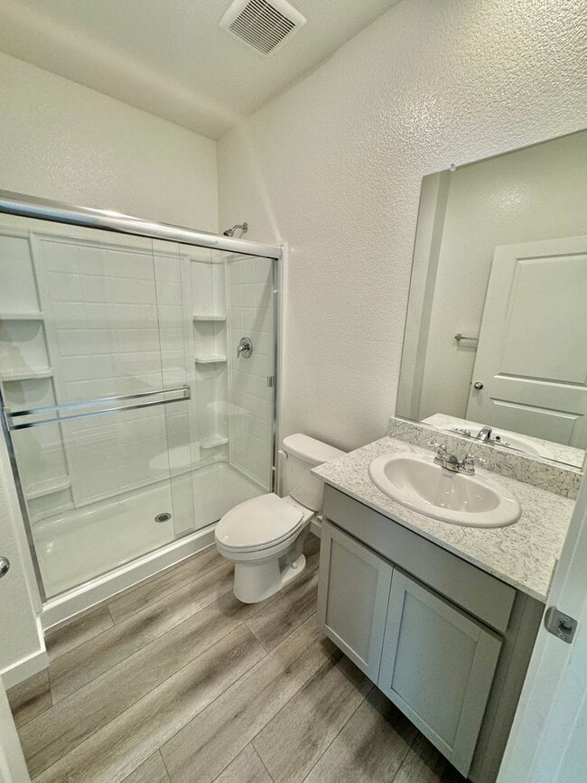 Building Photo - FOUR-FIVE/OFFICE BEDROOM THREE BATHROOM SE...