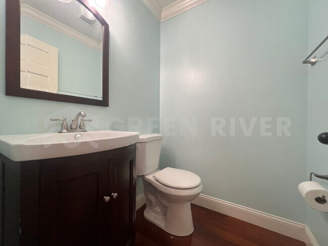 Building Photo - Amazing 4 bedroom home with St Johns River Views Available Now!