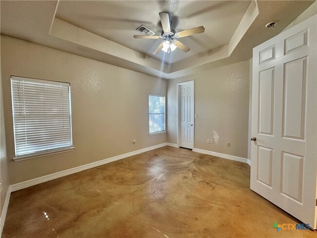 Building Photo - 362 E Faust St