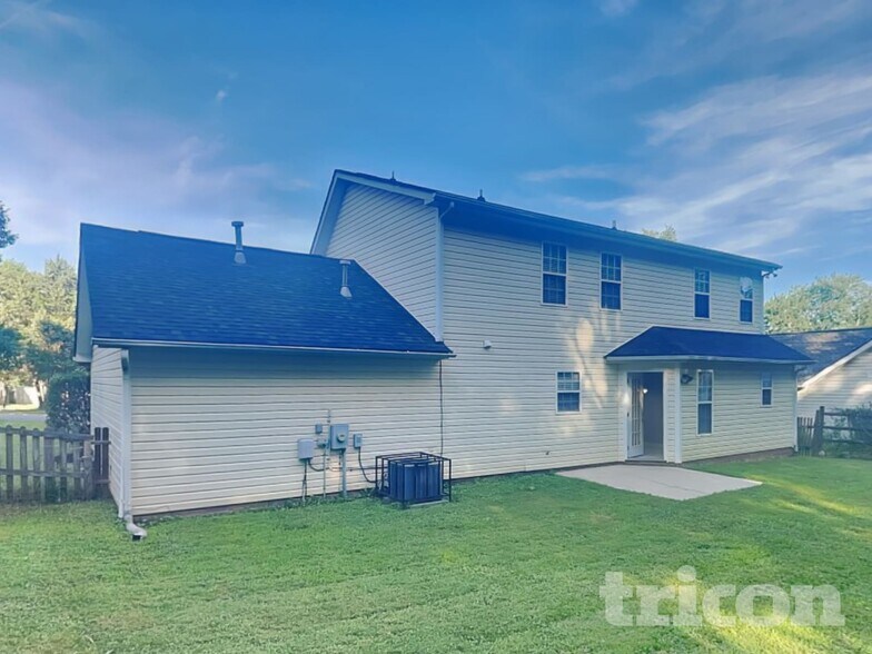 Building Photo - 2023 Westminster Ln