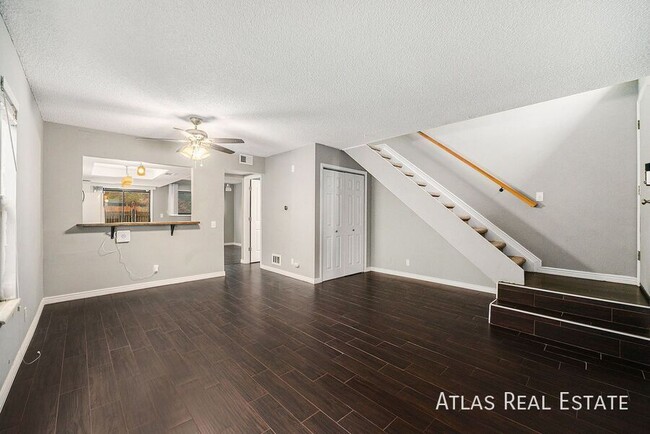 Building Photo - 1273 S Crystal Way