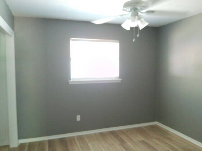 Building Photo - 1822 Volga Dr