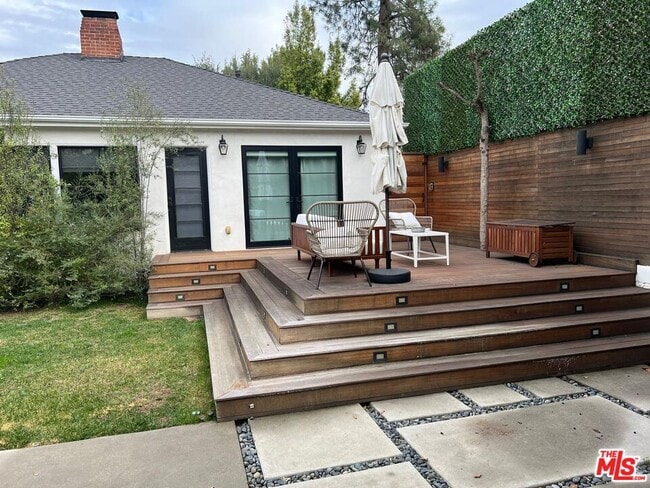 Building Photo - 4217 Irvine Ave