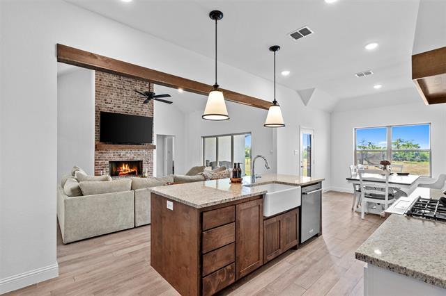 Building Photo - 6658 Red Wing Ln