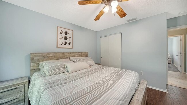 Building Photo - 2246 Cork Oak St W