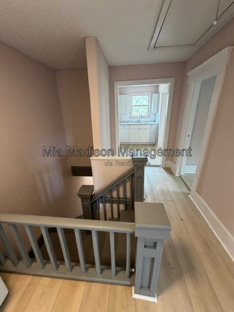 Building Photo - 513 W 35th St