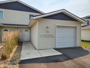 Building Photo - 5120 E Grace Ave