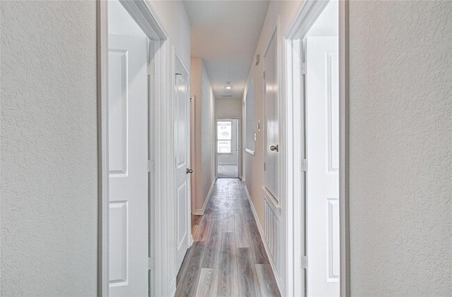 Building Photo - 3423 Old Almonte Dr