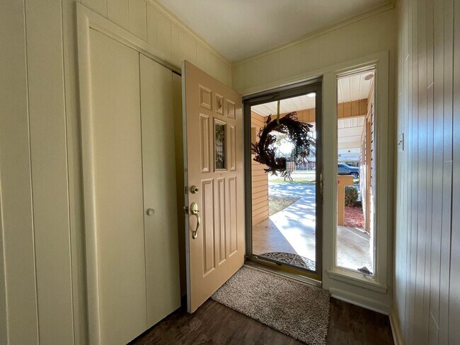 Building Photo - 4616 Fawn Dr