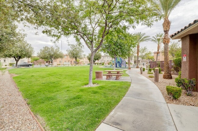 Building Photo - ***MOVE IN SPECIAL*** Spacious 3-Bed Home w/ Private Paver Patio in Gated Community w/ Pool & Park