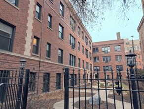 Building Photo - 1360 E 52nd St