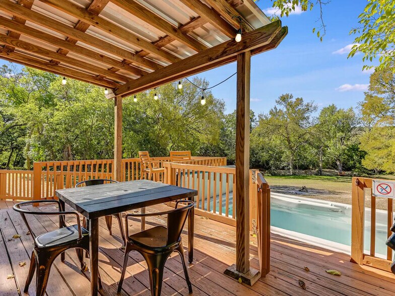 Building Photo - 1930 N Wheat Rd