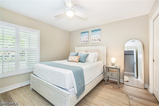 Building Photo - 975 Tarpon Cove Dr