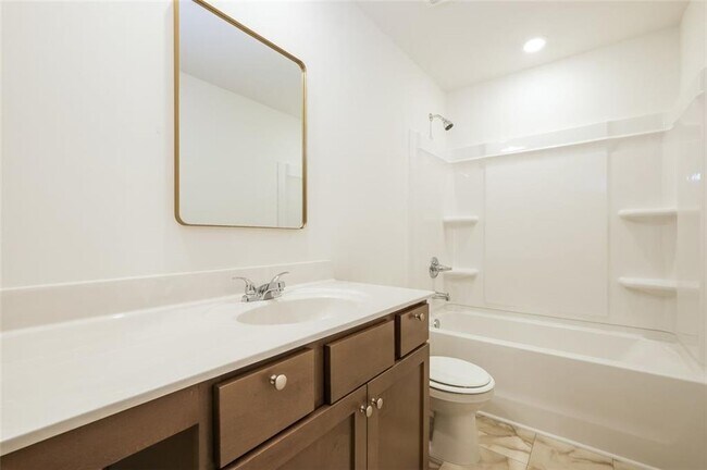 Building Photo - 131 Shelter Ln E