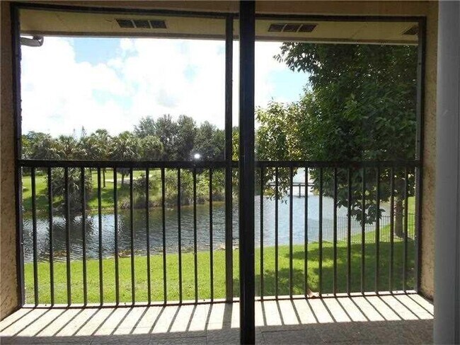 Building Photo - 4014 NW 87th Ave