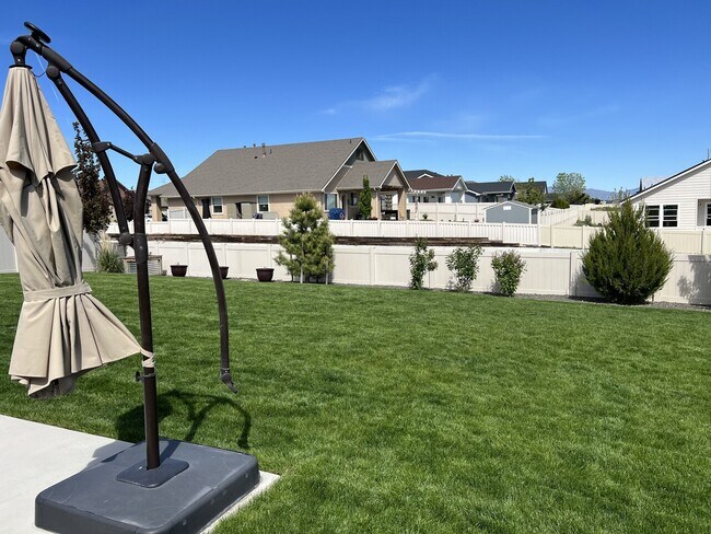 Building Photo - Elisha