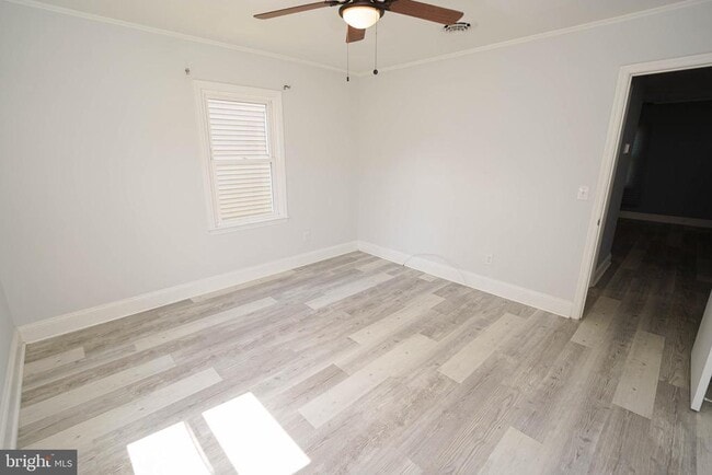 Building Photo - 1007 Spring Ave