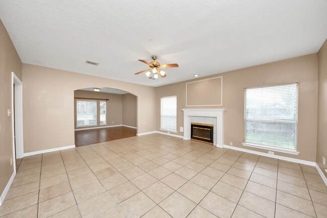 Building Photo - 6227 Paddle Wheel Dr