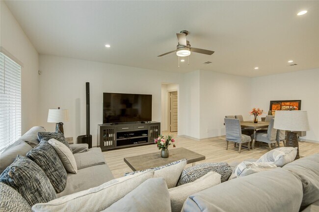 Building Photo - 3530 Ter Lndg Ct