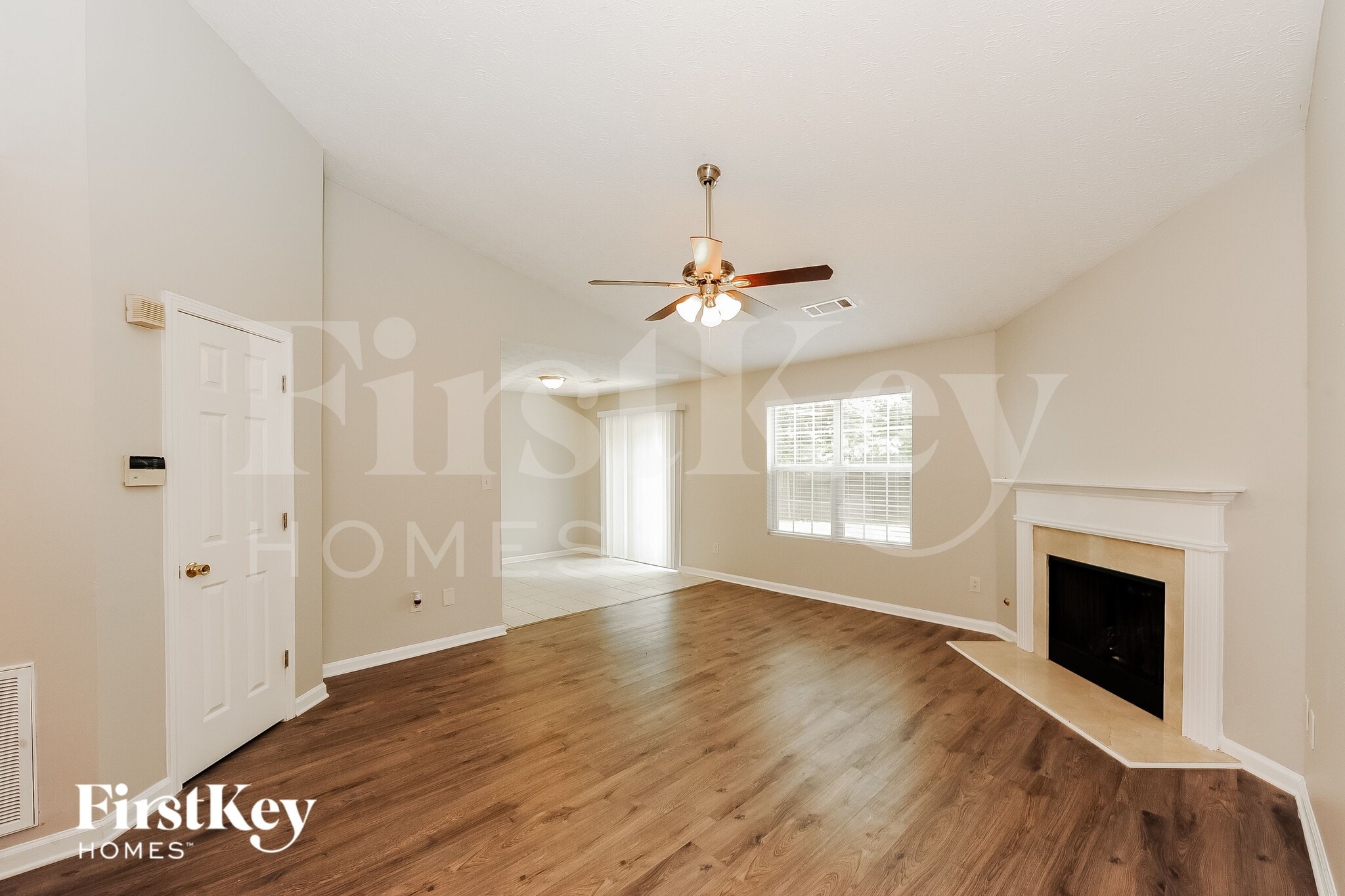 Building Photo - 5255 Hillcrest Glenn Dr