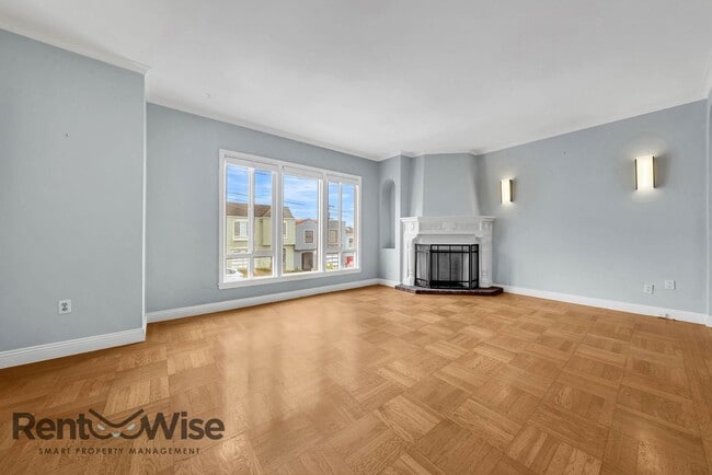 Building Photo - 824 Garfield St