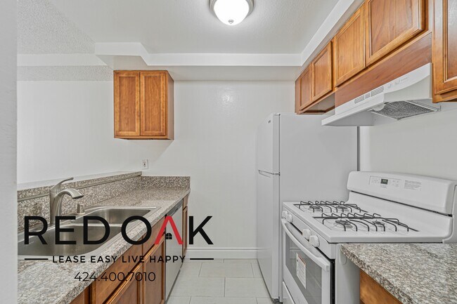 Building Photo - 5624 Fair Ave