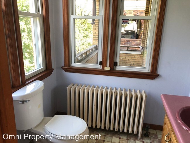 Building Photo - 553-555 Ardmore Blvd