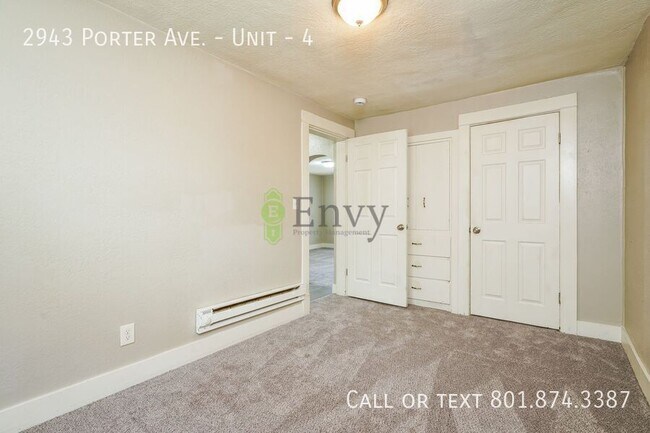 Building Photo - 2943 Porter Ave