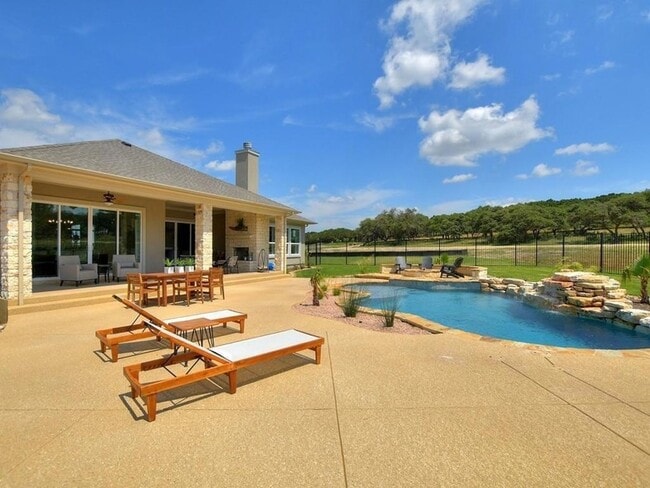 Building Photo - 175 Call Dr