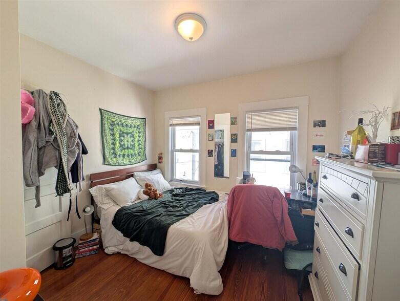 Building Photo - 300 Boston Ave