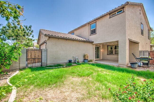 Building Photo - Stunning 3 bed plus Loft in Copper Ranch!