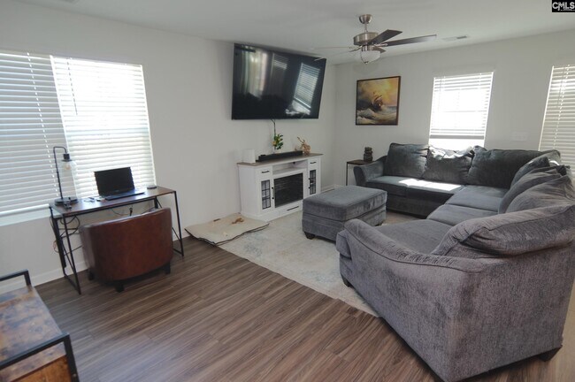 Building Photo - 626 Wooster Dr