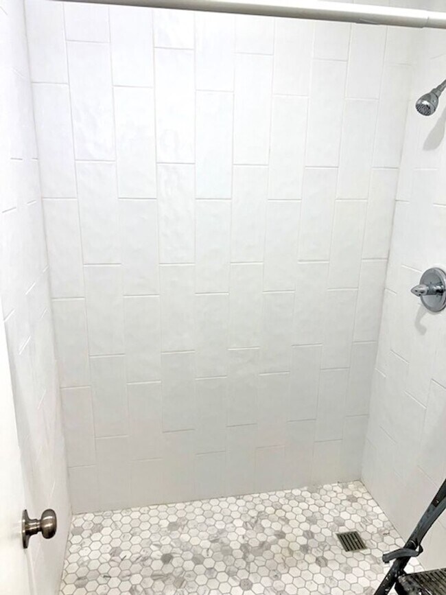 Building Photo - 3/2 brick home in Cottage Park Estates