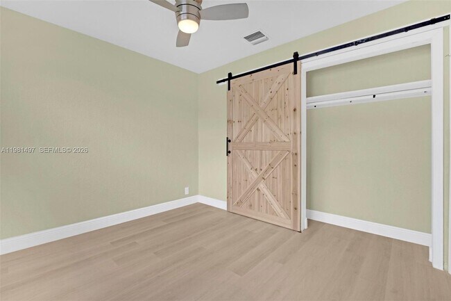 Building Photo - 369 Phippen Waiters Rd