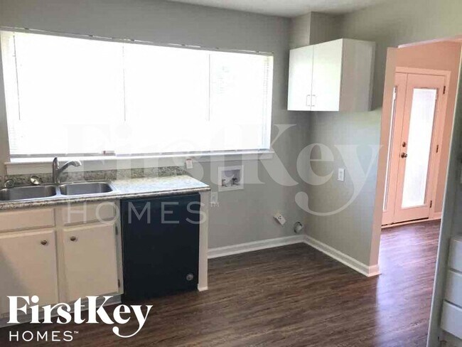 Building Photo - 11198 Shannon Cir