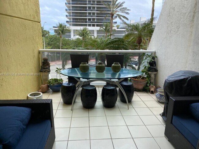 Building Photo - 5880 Collins Ave