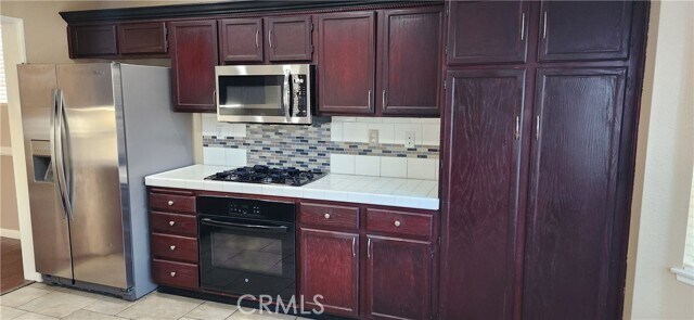 Building Photo - 573 E Stephanie Dr