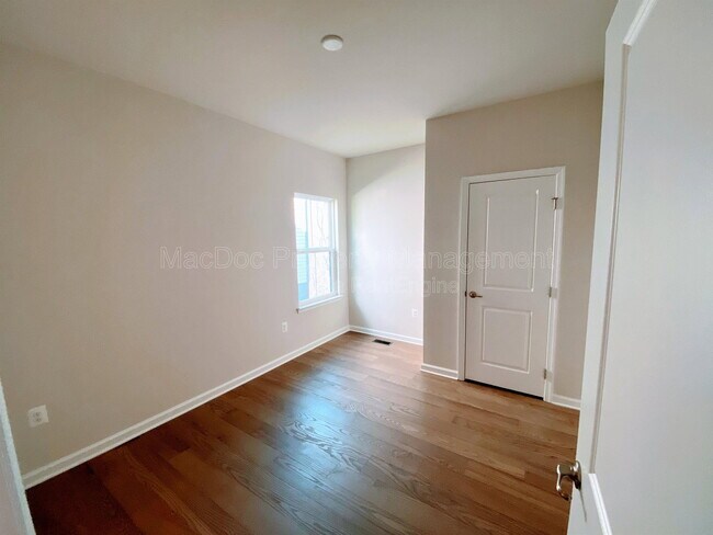 Building Photo - 1226 City View Ln