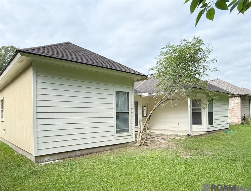 Building Photo - 9431 Boone Ave