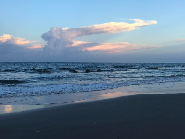 Building Photo - 5159 N Hwy A1A