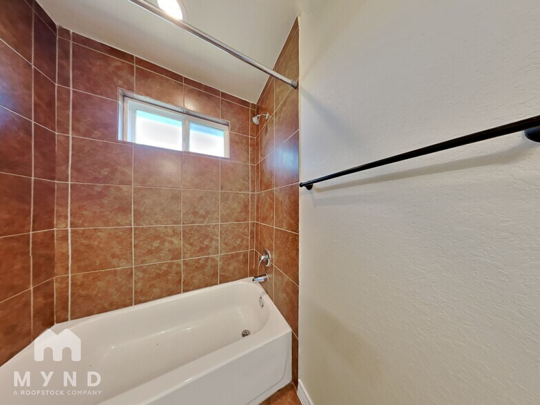 Building Photo - 6415 Melanzane Ave