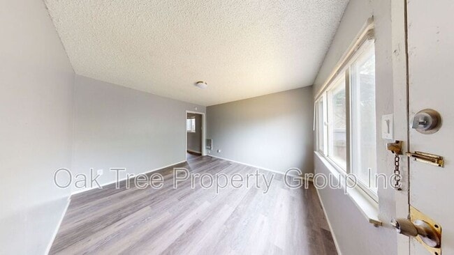 Primary Photo - 1648 Russell St